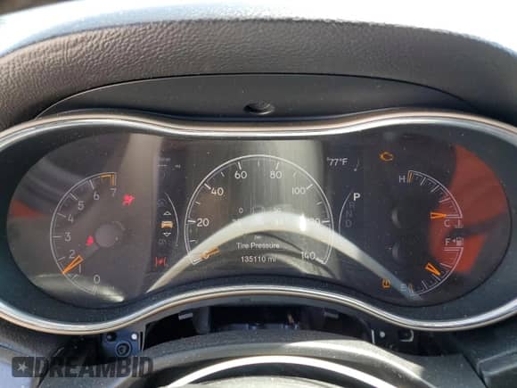 2017 Jeep Grand Cherokee Laredo with VIN 1C4RJEAG5HC626313, listed as a Copart auction lot 49383595 with 135,110 mi miles and Salvage title. Bid and sale history available at DreamBid. Image 9.