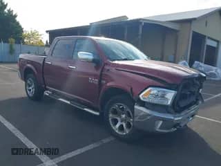 2016 Ram 1500 Laramie z VIN 1C6RR7NT2GS380182, wystawiony jako IAAI lot #40559313 z przebiegiem 84 182 mil mil oraz . Historia ofert i sprzedaży dostępna na DreamBid. Obrazek 1.
