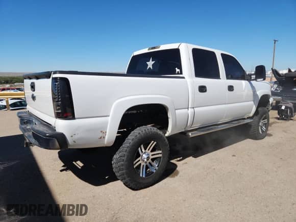 2005 Chevrolet Silverado 1500 Z71 с VIN 2GCEK13T551114258, выставлен на аукционе Copart как лот 84297865 с пробегом 253 735 миль миль и Списание • Salvage title. История ставок и продаж доступна на DreamBid. Изображение 3.