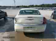 2008 Chrysler 300 Limited z VIN 2C3KA33G78H149209, wystawiony jako Copart lot #66658525 z przebiegiem 136 727 mil mil oraz Nie do naprawy • Non repairable. Historia ofert i sprzedaży dostępna na DreamBid. Obrazek 6.
