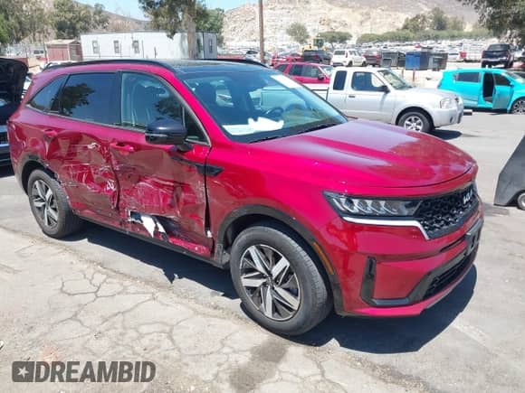 2023 Kia Sorento S with VIN 5XYRL4LC6PG181900, listed as a IAAI auction lot 42830288 with 36,652 mi miles and . Bid and sale history available at DreamBid. Image 1.
