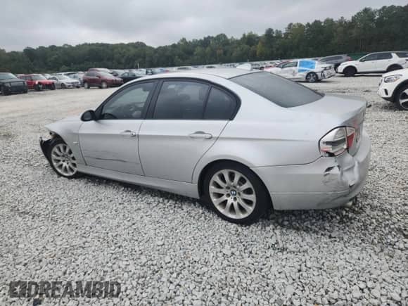 2008 BMW 3 Series 328xi с VIN WBAVC93578K039254, выставлен на аукционе Copart как лот 84738985 с пробегом Не указан миль и Списание • Salvage title. История ставок и продаж доступна на DreamBid. Изображение 2.