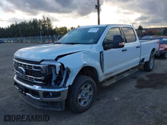 2026 Ford F-250 Lariat with VIN 1FT7W2BT5TEC02419, listed as a IAAI auction lot 43493506 with 1,840 mi miles and . Bid and sale history available at DreamBid. Image 2.