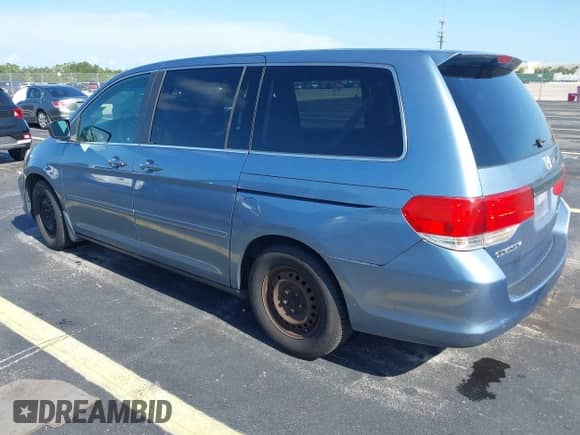 2010 Honda Odyssey LX with VIN 5FNRL3H20AB098004, listed as a IAAI auction lot 43063798 with 178,725 mi miles and . Bid and sale history available at DreamBid. Image 3.