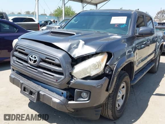 2016 Toyota Tacoma SR5 с VIN 5TFAX5GN7GX055884, выставлен на аукционе IAAI как лот 41943589 с пробегом 85 443 миль миль и . История ставок и продаж доступна на DreamBid. Изображение 6.