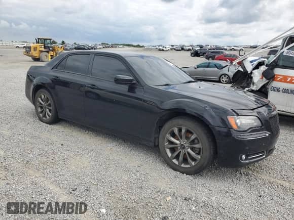 2014 Chrysler 300 S с VIN 2C3CCAGG5EH229195, выставлен на аукционе Copart как лот 69842395 с пробегом Не указан миль и Списание • Salvage title. История ставок и продаж доступна на DreamBid. Изображение 4.