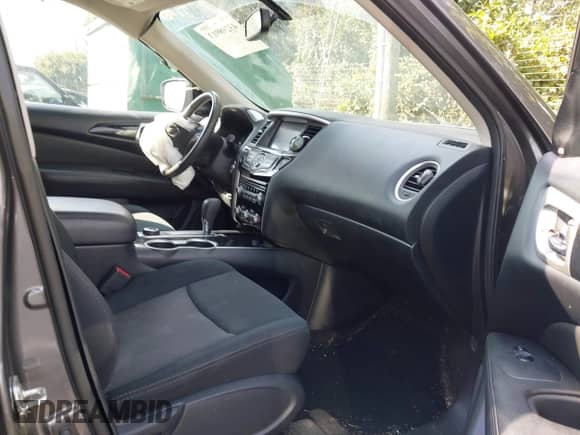 2019 Nissan Pathfinder Platinum with VIN 5N1DR2MM6KC579444, listed as a IAAI auction lot 43298913 with 92,293 mi miles and . Bid and sale history available at DreamBid. Image 5.