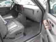 2000 Chevrolet Silverado 1500 LS with VIN 2GCEC19T8Y1383539, listed as a IAAI auction lot 43222206 with 117,619 mi miles and . Bid and sale history available at DreamBid. Image 5.