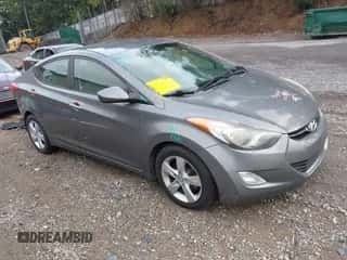 2013 Hyundai Elantra GLS z VIN 5NPDH4AE3DH332857, wystawiony jako IAAI lot #43135137 z przebiegiem 60 597 mil mil oraz . Historia ofert i sprzedaży dostępna na DreamBid. Obrazek 1.