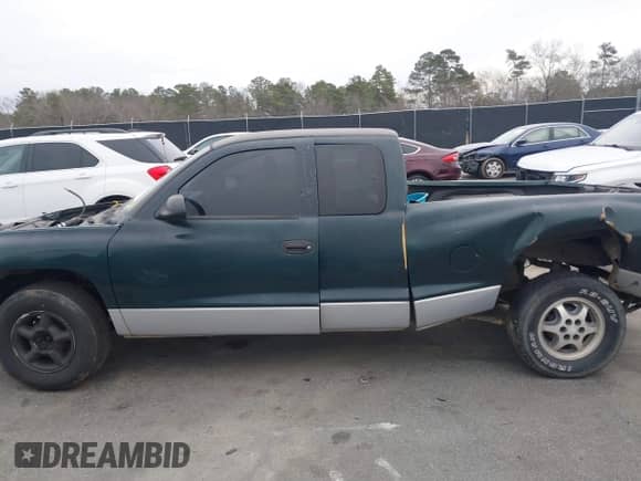 1998 Dodge Dakota SLT с VIN 1B7GL22X1WS615049, выставлен на аукционе IAAI как лот 41369967 с пробегом 259 598 миль миль и . История ставок и продаж доступна на DreamBid. Изображение 14.