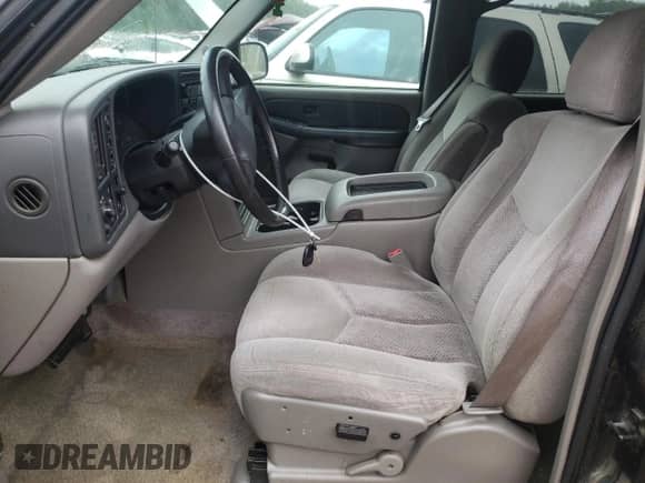 2003 Chevrolet Suburban LS с VIN 1GNFK16Z33J226510, выставлен на аукционе Copart как лот 63097955 с пробегом 266 157 миль миль и Списание • Salvage title. История ставок и продаж доступна на DreamBid. Изображение 7.
