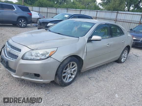 2013 Chevrolet Malibu LT with VIN 1G11C5SA5DF252045, listed as a IAAI auction lot 42921294 with 191,611 mi miles and . Bid and sale history available at DreamBid. Image 2.