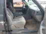 2003 Chevrolet Avalanche с VIN 3GNEK13T33G104517, выставлен на аукционе IAAI как лот 42919994 с пробегом Не указан миль и . История ставок и продаж доступна на DreamBid. Изображение 5.