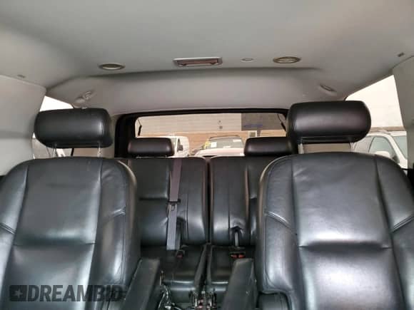 2009 Cadillac Escalade z VIN 1GYFC13269R132428, wystawiony jako Copart lot #42686015 z przebiegiem 149 018 mil mil oraz Szkoda całkowita • Salvage title. Historia ofert i sprzedaży dostępna na DreamBid. Obrazek 10.