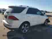 2017 Mercedes-Benz GLE 350 z VIN 4JGDA5JB1HA975443, wystawiony jako Copart lot #81858015 z przebiegiem 109 195 mil mil oraz Szkoda całkowita • Salvage title. Historia ofert i sprzedaży dostępna na DreamBid. Obrazek 3.