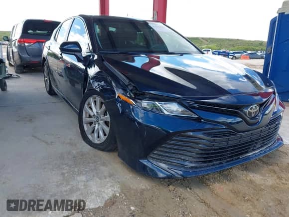 2019 Toyota Camry SE z VIN 4T1B11HKXKU683964, wystawiony jako IAAI lot #43364127 z przebiegiem 76 775 mil mil oraz . Historia ofert i sprzedaży dostępna na DreamBid. Obrazek 6.