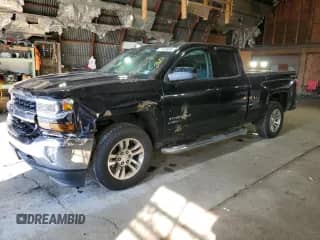 2017 Chevrolet Silverado 1500 LT с VIN 1GCVKREC3HZ132605, выставлен на аукционе Copart как лот 71349035 с пробегом 129 317 миль миль и Списание • Salvage title. История ставок и продаж доступна на DreamBid. Изображение 1.