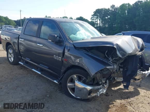 2018 Ram 1500 Big Horn z VIN 1C6RR7LM5JS247760, wystawiony jako IAAI lot #42306425 z przebiegiem 93 664 mil mil oraz . Historia ofert i sprzedaży dostępna na DreamBid. Obrazek 1.