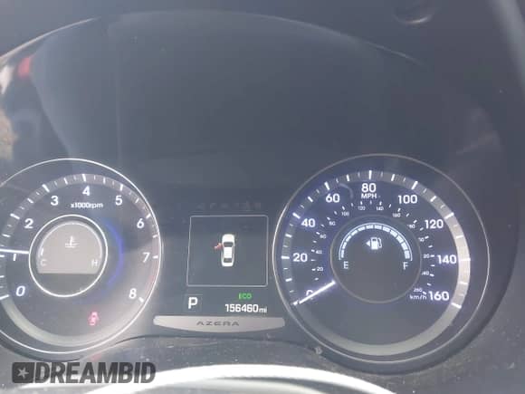 2016 Hyundai Azera Limited z VIN KMHFH4JG6GA507801, wystawiony jako IAAI lot #42292585 z przebiegiem 156 460 mil mil oraz . Historia ofert i sprzedaży dostępna na DreamBid. Obrazek 7.