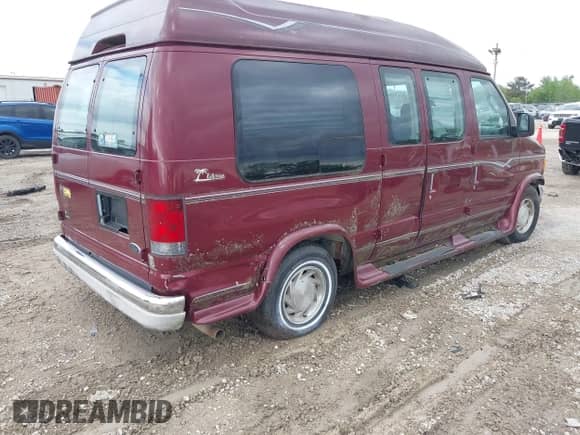 2003 Ford Econoline Cargo Recreational с VIN 1FDRE14L73HB65838, выставлен на аукционе IAAI как лот 42321796 с пробегом 101 514 миль миль и . История ставок и продаж доступна на DreamBid. Изображение 4.