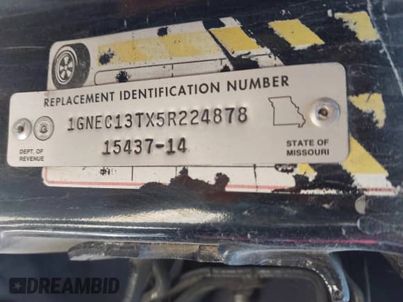 2005 Chevrolet Tahoe Z71 z VIN 1GNEC13TX5R224878, wystawiony jako IAAI lot #41644653 z przebiegiem 145 261 mil mil oraz . Historia ofert i sprzedaży dostępna na DreamBid. Obrazek 9.
