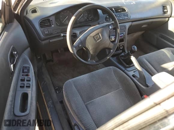 1997 Honda Accord LX with VIN 1HGCD5532VA210149, listed as a Copart auction lot 87291794 with 150,068 mi miles and Salvage title. Bid and sale history available at DreamBid. Image 8.