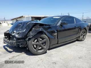 2013 Ford Mustang GT z VIN 1ZVBP8CF6D5202530, wystawiony jako Copart lot #69191715 z przebiegiem 173 615 mil mil oraz Szkoda całkowita • Salvage title. Historia ofert i sprzedaży dostępna na DreamBid. Obrazek 1.