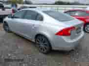 2018 Volvo S60 Inscription z VIN LYV402TKXJB171207, wystawiony jako IAAI lot #41394257 z przebiegiem 102 788 mil mil oraz . Historia ofert i sprzedaży dostępna na DreamBid. Obrazek 3.