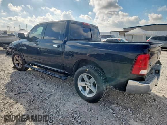2009 Dodge 1500 SLT с VIN 1D3HB13T69S777283, выставлен на аукционе Copart как лот 81624935 с пробегом 151 571 миль миль и Списание • Salvage title. История ставок и продаж доступна на DreamBid. Изображение 2.