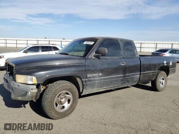 1996 Dodge 1500 с VIN 3B7HC13Y0TM120450, выставлен на аукционе Copart как лот 78552594 с пробегом 317 248 миль миль и Списание • Salvage title. История ставок и продаж доступна на DreamBid. Изображение 1.