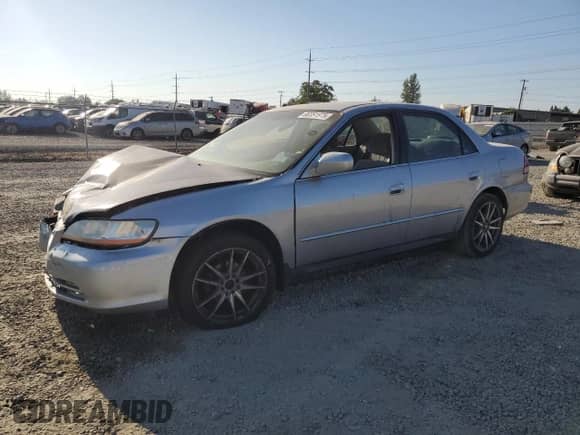 2002 Honda Accord LX с VIN JHMCG56472C020360, выставлен на аукционе Copart как лот 66351575 с пробегом 174 971 миль миль и Списание • Salvage title. История ставок и продаж доступна на DreamBid. Изображение 1.