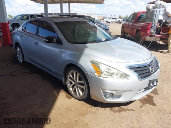 2015 Nissan Altima S z VIN 1N4AL3AP3FC191161, wystawiony jako IAAI lot #43221779 z przebiegiem 246 796 mil mil oraz . Historia ofert i sprzedaży dostępna na DreamBid. Obrazek 1.