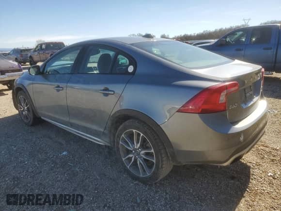 2016 Volvo S60 T5 Platinum с VIN YV4612UM8G2001134, выставлен на аукционе Copart как лот 47074075 с пробегом 131 818 миль миль и Списание • Salvage title. История ставок и продаж доступна на DreamBid. Изображение 2.