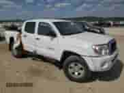 2006 Toyota Tacoma z VIN 5TELU42N36Z155541, wystawiony jako Copart lot #84460145 z przebiegiem 108 042 mil mil oraz Szkoda całkowita • Salvage title. Historia ofert i sprzedaży dostępna na DreamBid. Obrazek 4.