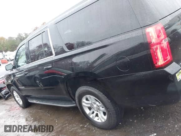 2019 Chevrolet Suburban LS z VIN 1GNSCGKC5KR321327, wystawiony jako IAAI lot #41069977 z przebiegiem 282 308 mil mil oraz . Historia ofert i sprzedaży dostępna na DreamBid. Obrazek 14.