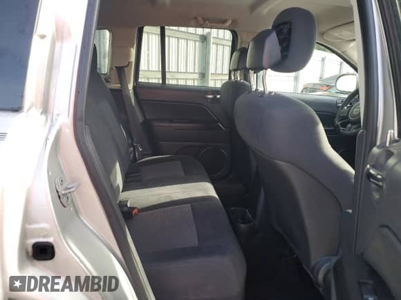 2011 Jeep Compass с VIN 1J4NT1FAXBD288120, выставлен на аукционе Copart как лот 60052145 с пробегом 106 977 миль миль и Списание • Salvage title. История ставок и продаж доступна на DreamBid. Изображение 11.
