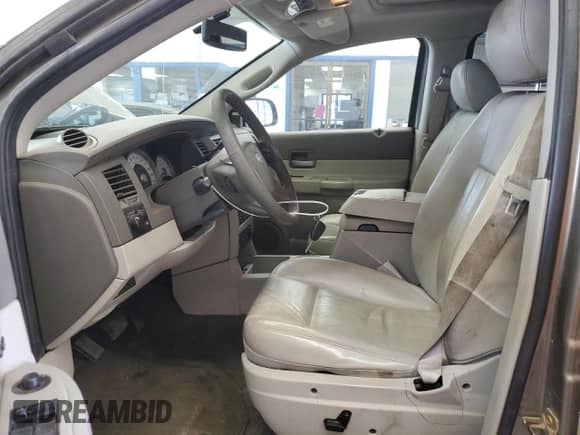 2005 Dodge Durango Limited with VIN 1D4HB58D75F583305, listed as a Copart auction lot 67010945 with 197,255 mi miles and Salvage title. Bid and sale history available at DreamBid. Image 7.