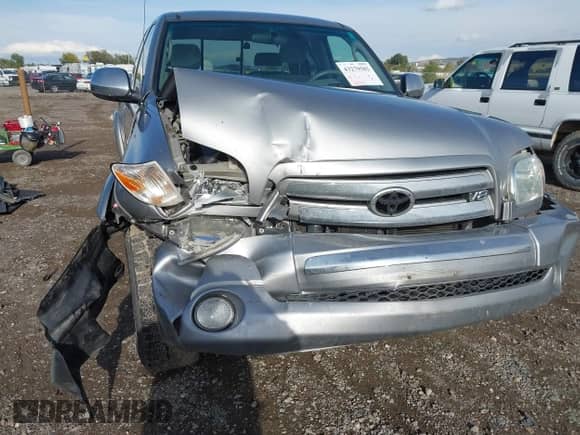 2005 Toyota Tundra SR5 с VIN 5TBBT441X5S458541, выставлен на аукционе IAAI как лот 43279502 с пробегом 176 590 миль миль и . История ставок и продаж доступна на DreamBid. Изображение 6.