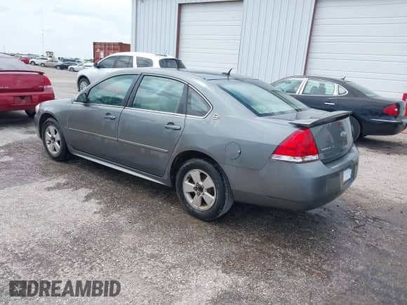 2009 Chevrolet Impala LT with VIN 2G1WT57N991238617, listed as a IAAI auction lot 42501280 with 132,232 mi miles and . Bid and sale history available at DreamBid. Image 3.