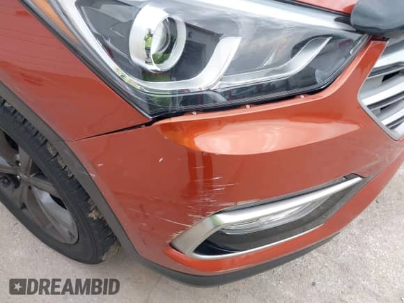 2018 Hyundai Santa Fe Ultimate with VIN 5XYZWDLA5JG522703, listed as a IAAI auction lot 42377253 with 143,116 mi miles and . Bid and sale history available at DreamBid. Image 6.