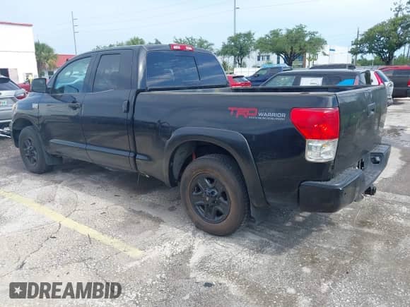 2010 Toyota Tundra с VIN 5TFUY5F11AX154992, выставлен на аукционе IAAI как лот 42790209 с пробегом 228 147 миль миль и . История ставок и продаж доступна на DreamBid. Изображение 3.
