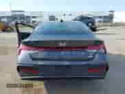 2025 Hyundai Elantra SEL Sport z VIN KMHLM4DJXSU131505, wystawiony jako IAAI lot #43146687 z przebiegiem 1 020 mil mil oraz . Historia ofert i sprzedaży dostępna na DreamBid. Obrazek 16.