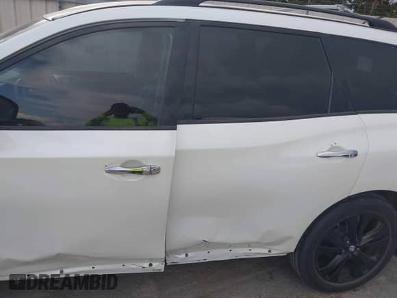 2018 Nissan Pathfinder S with VIN 5N1DR2MN5JC647644, listed as a IAAI auction lot 42343974 with 227,221 mi miles and . Bid and sale history available at DreamBid. Image 6.