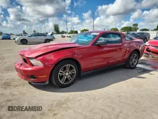 2010 Ford Mustang V6 z VIN 1ZVBP8AN1A5176585, wystawiony jako Copart lot #83781375 z przebiegiem 94 974 mil mil oraz Nie do naprawy • Non repairable. Historia ofert i sprzedaży dostępna na DreamBid. Obrazek 1.
