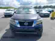 2015 Nissan Pathfinder S z VIN 5N1AR2MN0FC668444, wystawiony jako IAAI lot #43336956 z przebiegiem 99 086 mil mil oraz . Historia ofert i sprzedaży dostępna na DreamBid. Obrazek 12.