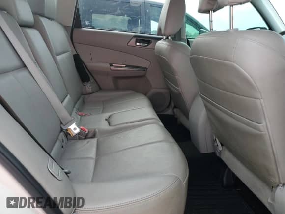 2013 Subaru Forester X Limited z VIN JF2SHAEC1DH442661, wystawiony jako Copart lot #82128475 z przebiegiem 220 891 mil mil oraz Szkoda całkowita • Salvage title. Historia ofert i sprzedaży dostępna na DreamBid. Obrazek 11.