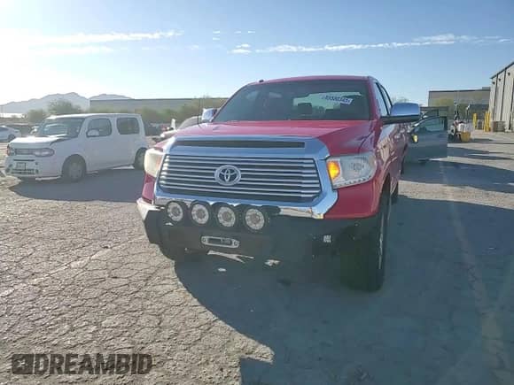 2015 Toyota Tundra Limited z VIN 5TFHW5F12FX458377, wystawiony jako Copart lot #85580345 z przebiegiem 116 352 mil mil oraz Szkoda całkowita • Salvage title. Historia ofert i sprzedaży dostępna na DreamBid. Obrazek 13.