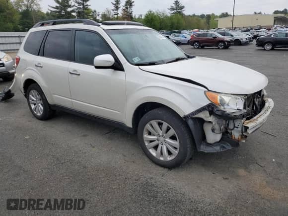 2012 Subaru Forester X Premium z VIN JF2SHADC9CG428285, wystawiony jako Copart lot #56548705 z przebiegiem 138 700 mil mil oraz Szkoda całkowita • Salvage title. Historia ofert i sprzedaży dostępna na DreamBid. Obrazek 4.