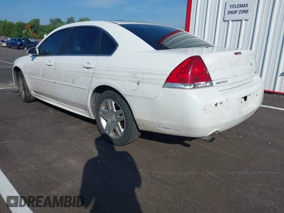 2014 Chevrolet Impala Police Police with VIN 2G1WD5E33E1155886, listed as a IAAI auction lot 42723157 with 135,010 mi miles and . Bid and sale history available at DreamBid. Image 3.