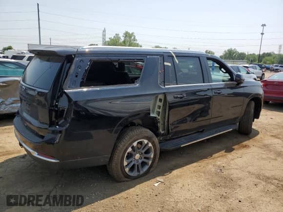 2025 Chevrolet Suburban LT с VIN 1GNS6CRD0SR197708, выставлен на аукционе Copart как лот 60443865 с пробегом 1 702 миль миль и Чистый • Clean title. История ставок и продаж доступна на DreamBid. Изображение 3.